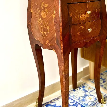 Palazzo 700 *